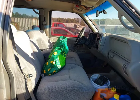 1999 GMC Yukon Sle z USA, uszkodzony, nr VIN 1GKEK13R3XJ735550